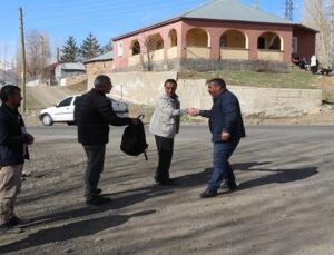 CHP İlçe Başkanı selde etkilenen köyü ziyaret etti