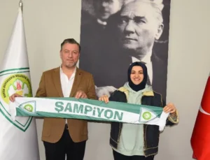 Gölcük’ün yeni voleybol takımından ilk maçta galibiyet