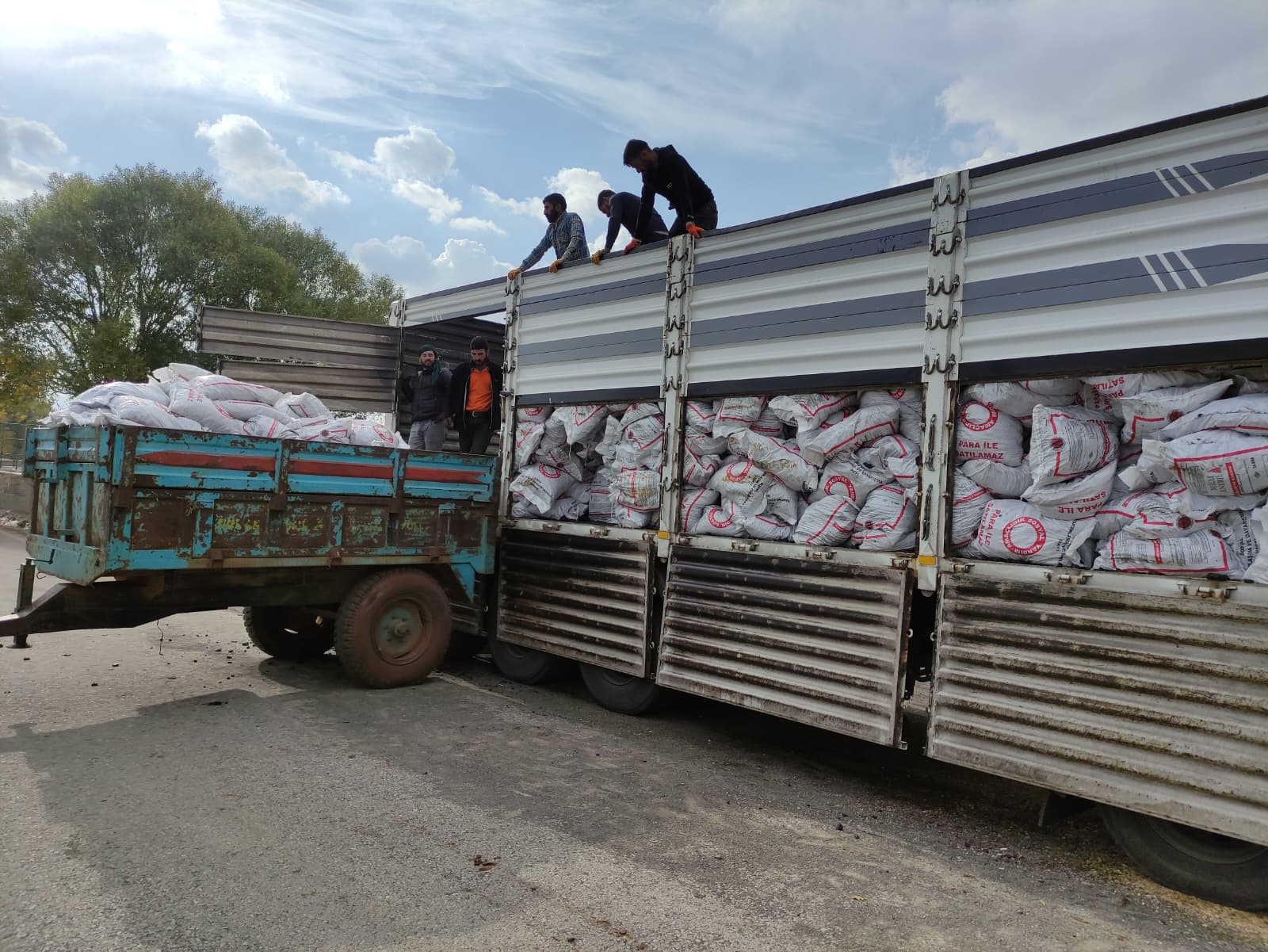 Karlıova ilçesinde kömür dağıtımı başladı