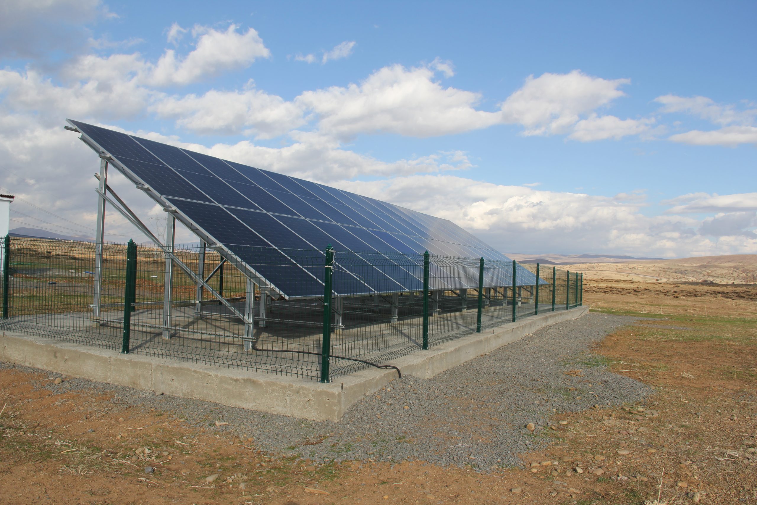 Karlıova’da Dört Köyde Güneş Enerji Sistemi Kuruldu