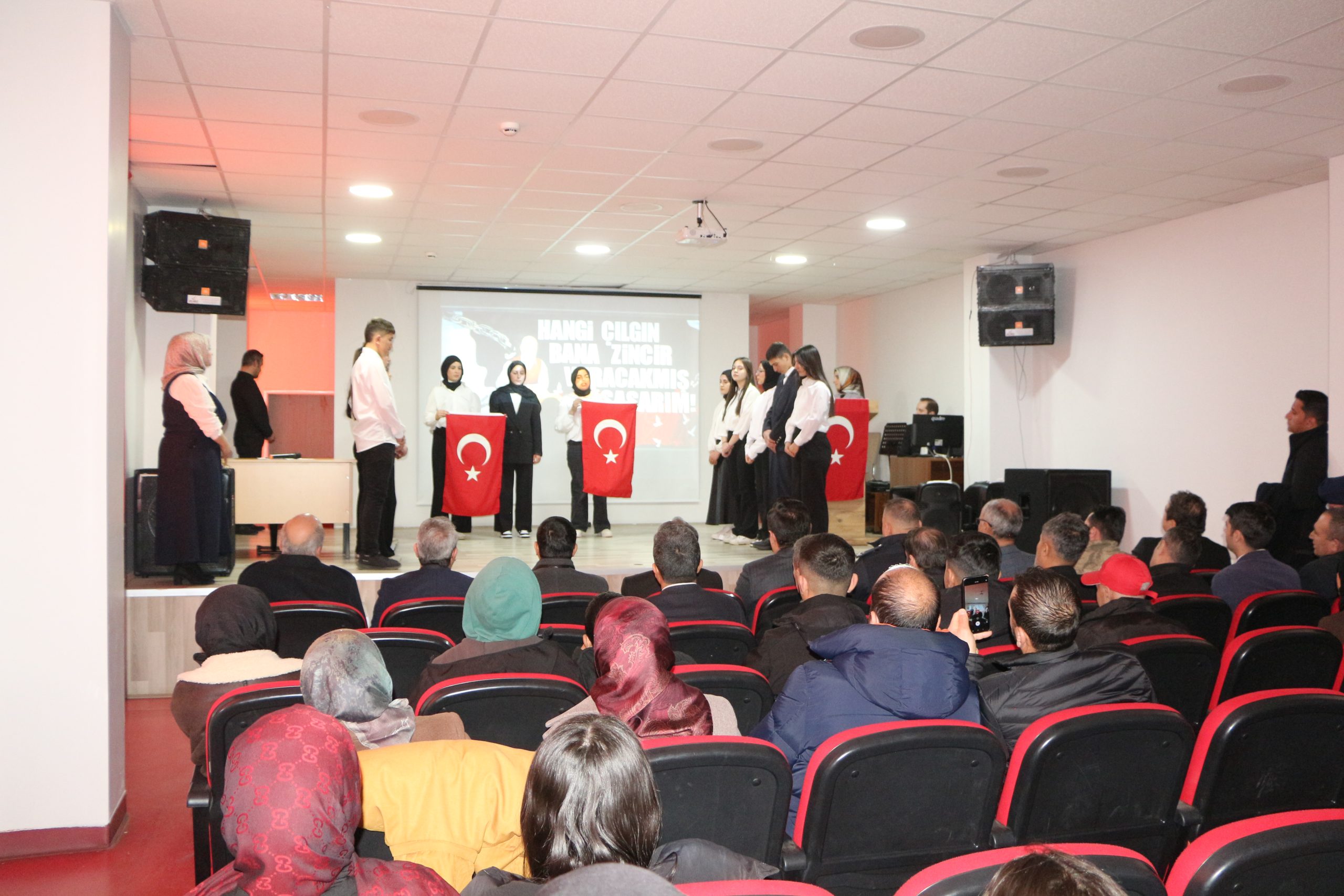 Karlıova ilçesinde İstiklal Marşı’nın Kabulü ve Mehmet Akif Ersoy’u Anma programı