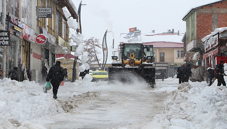 Karlıova ilçesinde 25 köy yolu ulaşıma kapandı