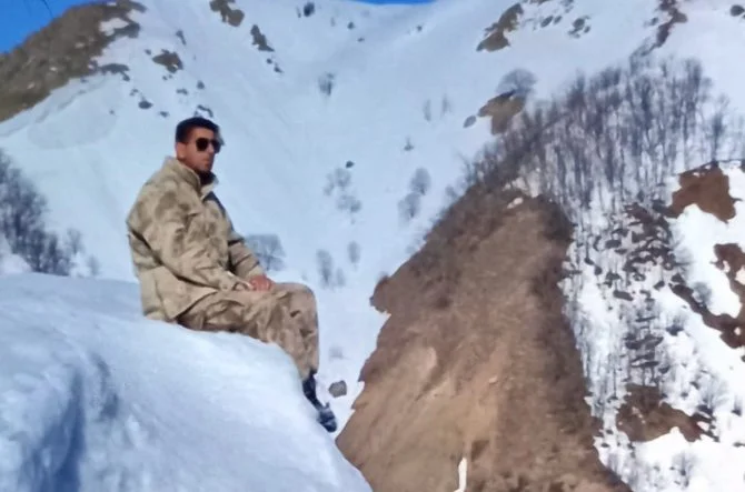 Yedisu İlçesinde Kayalıklardan Düşen Güvenlik Korucusu Yaşamını Yitirdi