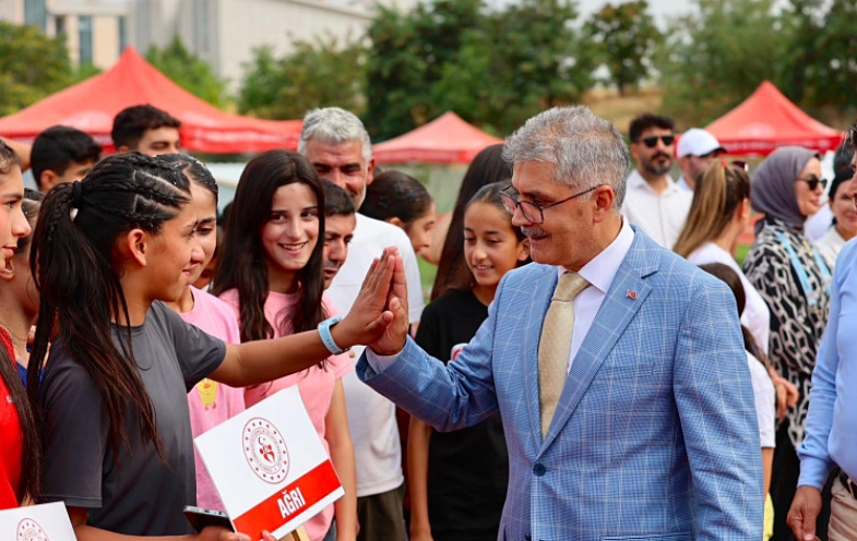 Bingöl’de Anadolu Yıldızlar Ligi Atletizm Müsabakaları Başladı